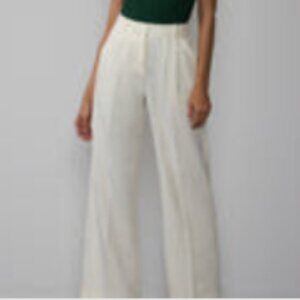 Curvy Wide Leg Pleated Pant